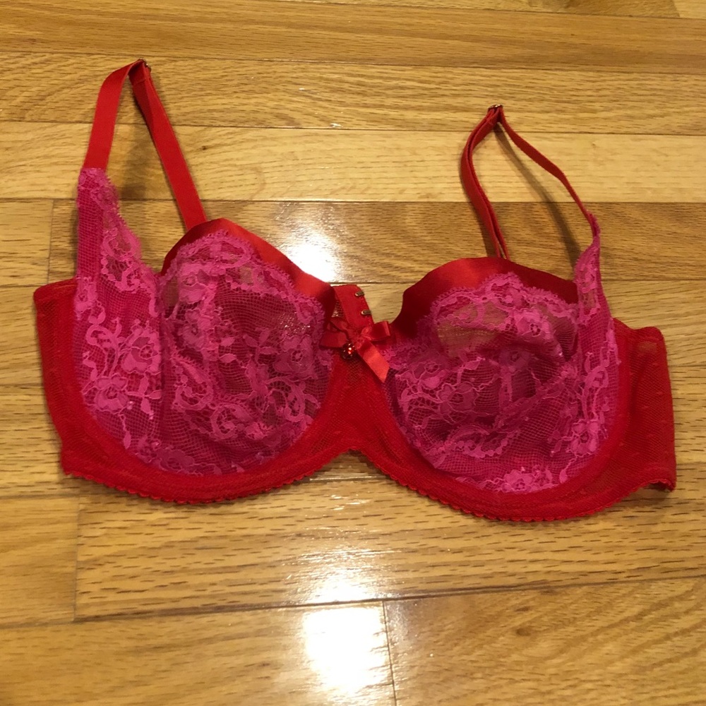 Victoria’s Secret lace unlined balconet bra